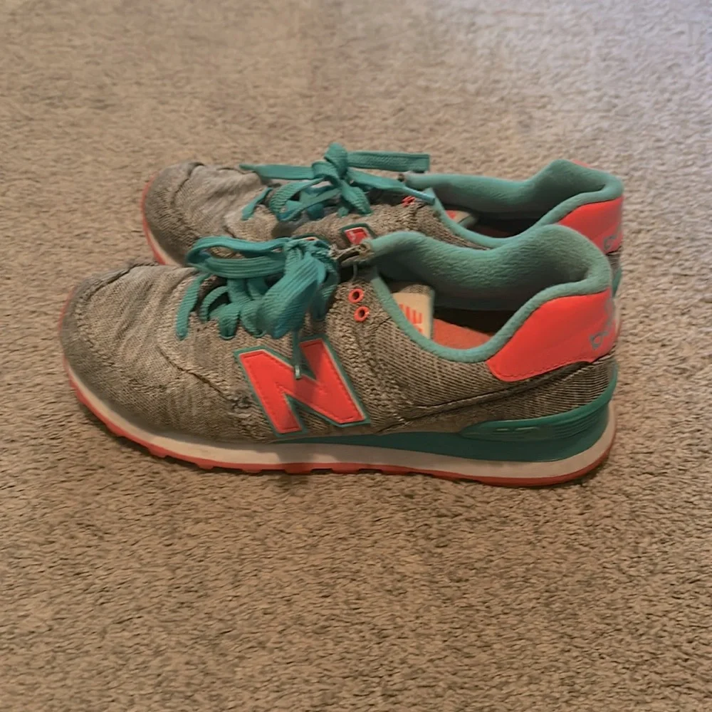 New balance 574 size 7.5 womens - Picture 2 of 7